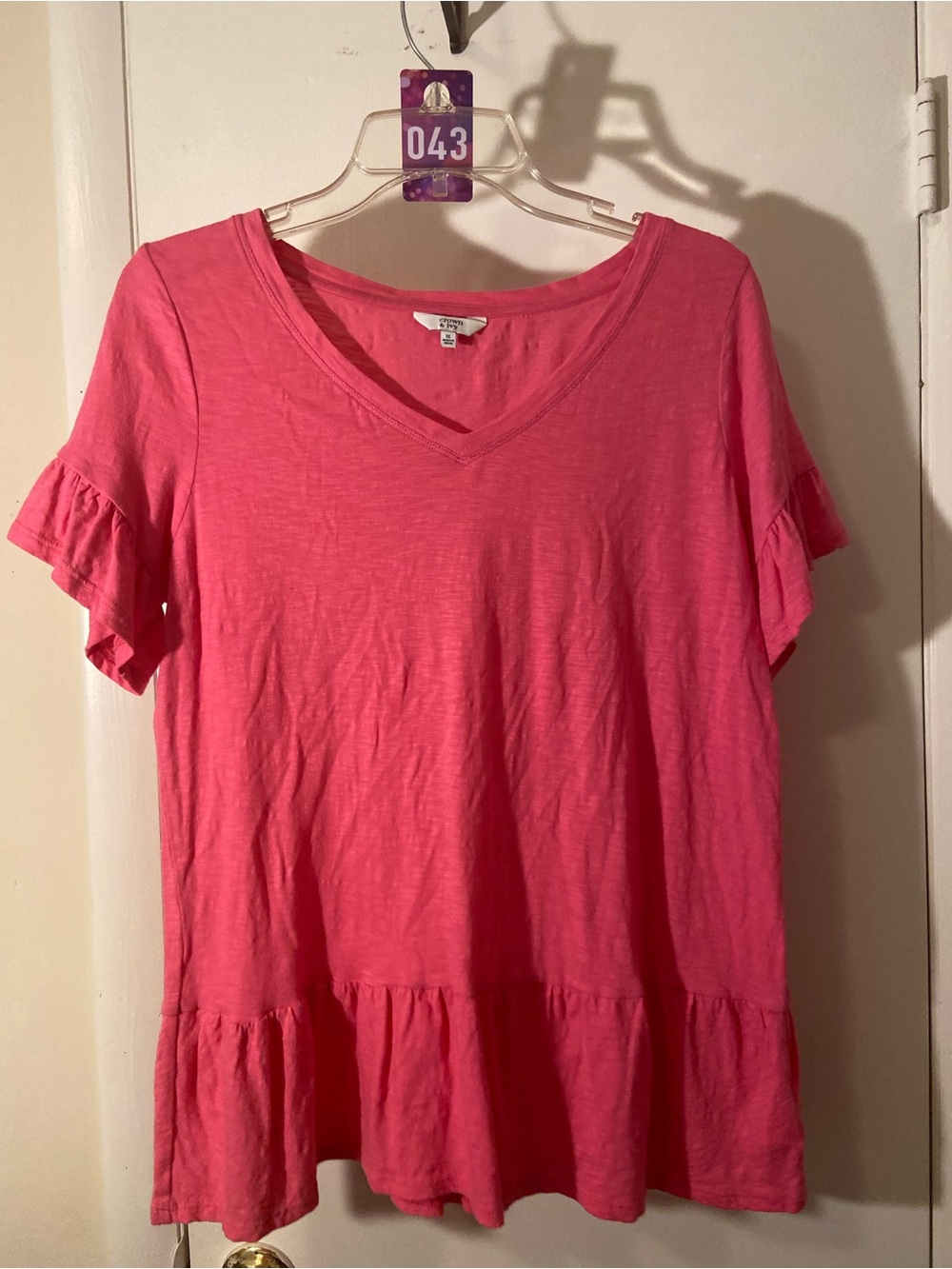crown & ivy Hot Pink V-Neck Ruffle Hem Top